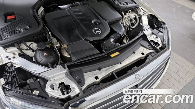 Mercedes-Benz E-Class E220d Exclusive