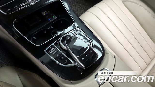 Mercedes-Benz E-Class E220d Exclusive