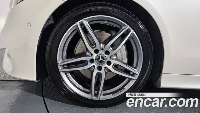 Mercedes-Benz E-Class E220d Cabriolet