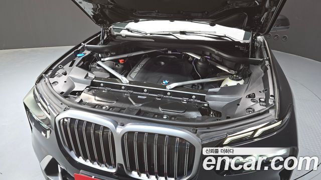 BMW X7 xDrive 40i Design Pure Excellence 6-Seater