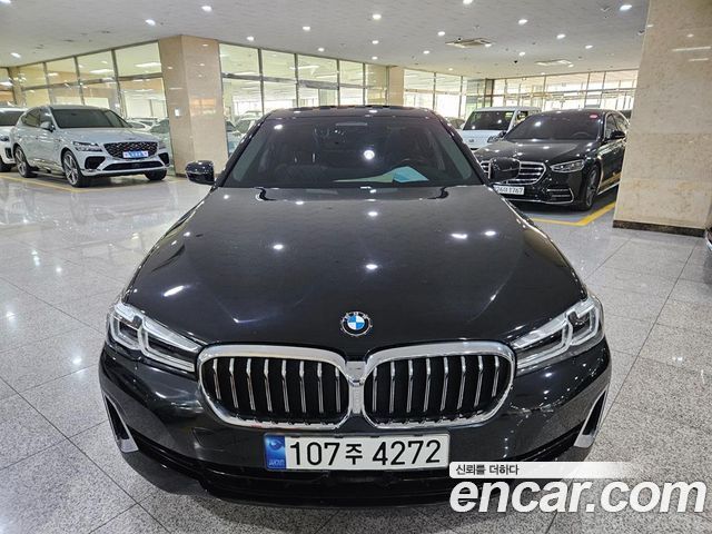 BMW 5-Series 523d xDrive Luxury