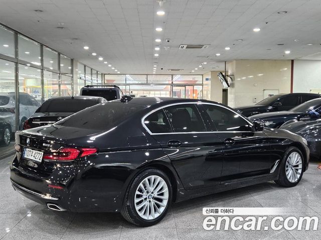 BMW 5-Series 523d xDrive Luxury