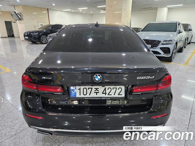 BMW 5-Series 523d xDrive Luxury