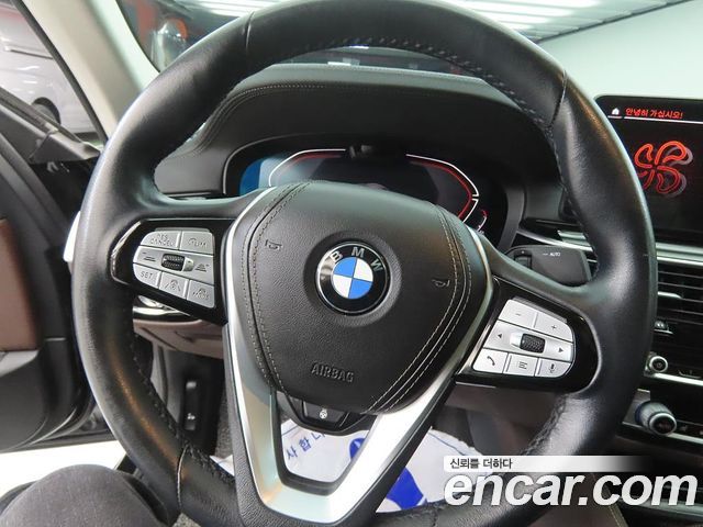 BMW 5-Series 523d xDrive Luxury