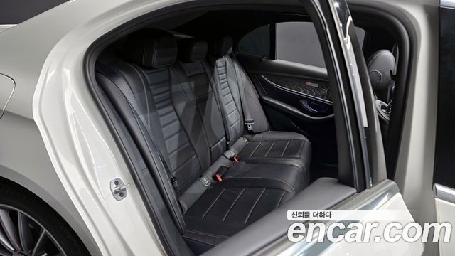 Mercedes-Benz E-Class E350 4MATIC AMG Line