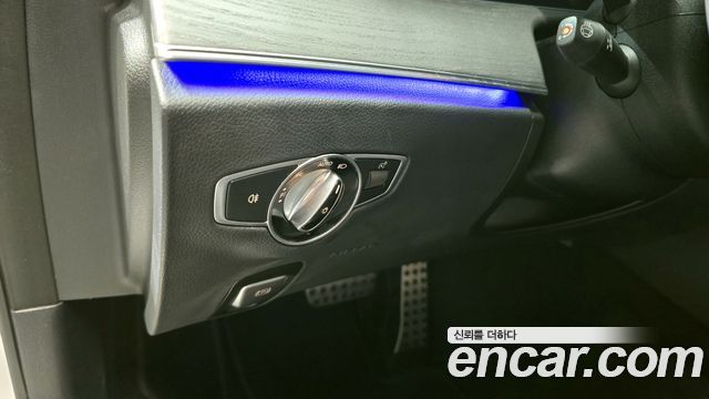 Mercedes-Benz E-Class E350 4MATIC AMG Line