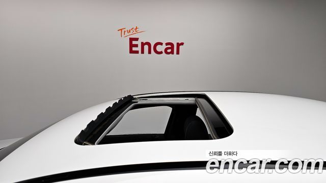 Mercedes-Benz E-Class E300 AV Intelligent Drive