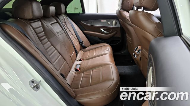 Mercedes-Benz E-Class E350 4MATIC Avantgarde