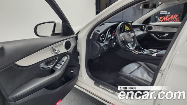 Mercedes-Benz C-Class C200 Avantgarde