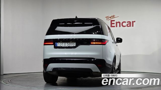 Land Rover Discovery P360 R-Dynamic SE
