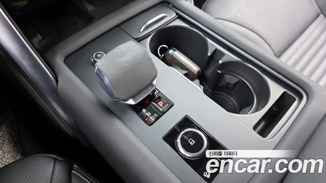 Land Rover Discovery P360 R-Dynamic SE