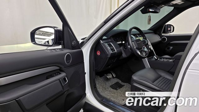 Land Rover Discovery P360 R-Dynamic SE