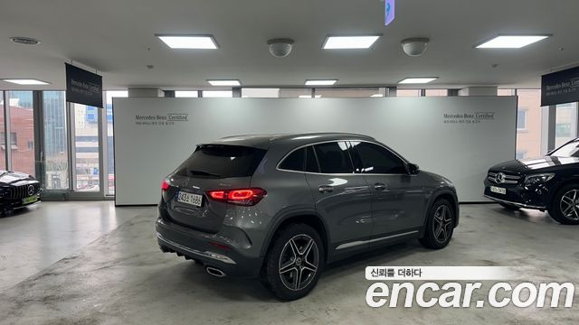 Mercedes-Benz GLA-Class GLA250 4MATIC