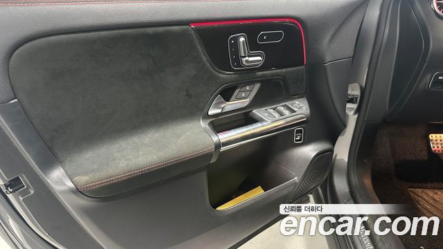 Mercedes-Benz GLA-Class GLA250 4MATIC