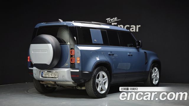 Land Rover Defender 110 D240 SE