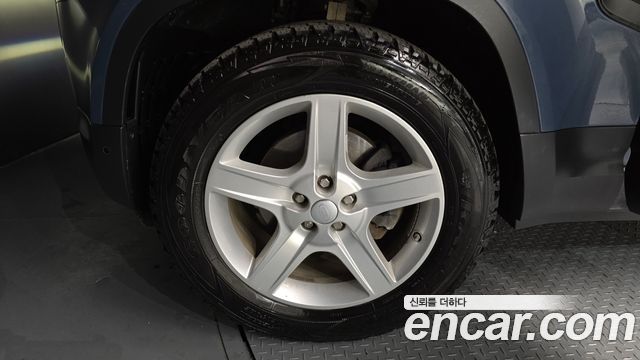 Land Rover Defender 110 D240 SE