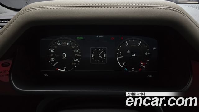 Land Rover Defender 110 D240 SE