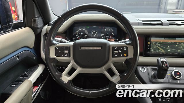 Land Rover Defender 110 D240 SE