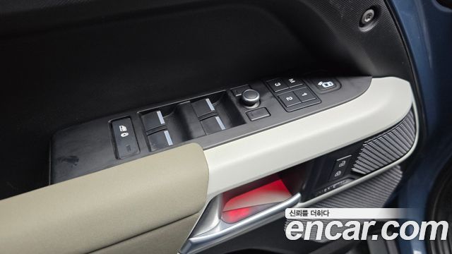 Land Rover Defender 110 D240 SE