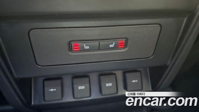 Land Rover Defender 110 D240 SE