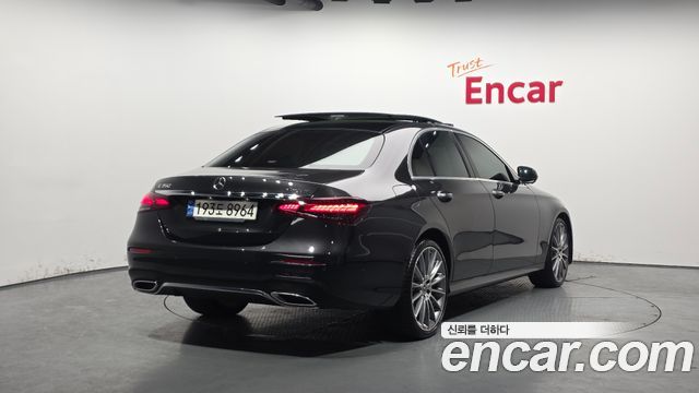 Mercedes-Benz E-Class E350 4MATIC AMG Line