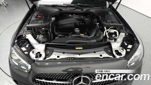 Mercedes-Benz E-Class E350 4MATIC AMG Line