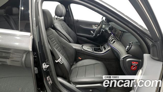 Mercedes-Benz E-Class E350 4MATIC AMG Line