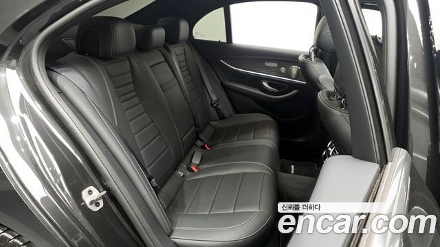 Mercedes-Benz E-Class E350 4MATIC AMG Line