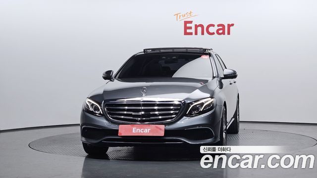 Mercedes-Benz E-Class E300 4MATIC Exclusive