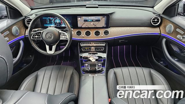 Mercedes-Benz E-Class E300 4MATIC Exclusive