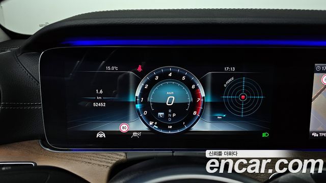 Mercedes-Benz E-Class E300 4MATIC Exclusive