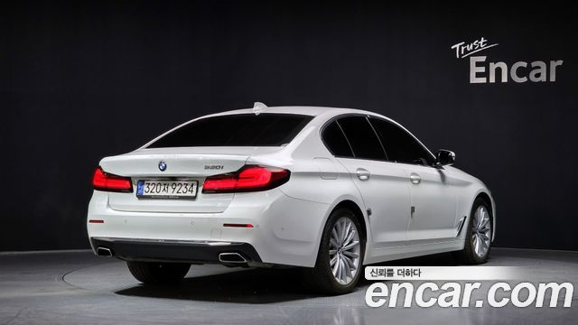 BMW 5-Series 530i Luxury