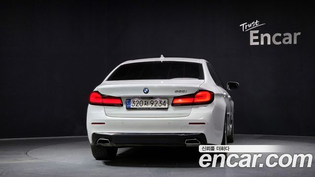 BMW 5-Series 530i Luxury