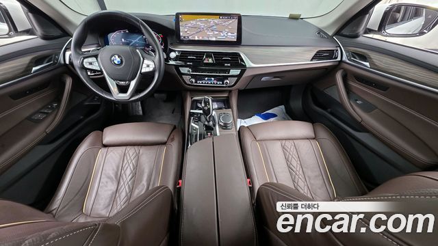 BMW 5-Series 530i Luxury