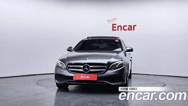 Mercedes-Benz E-Class E300 4MATIC Avnatgarde