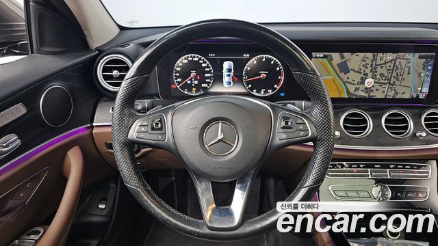 Mercedes-Benz E-Class E300 4MATIC Avnatgarde
