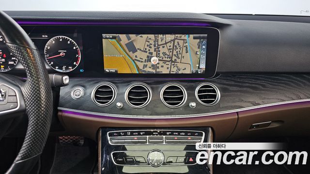 Mercedes-Benz E-Class E300 4MATIC Avnatgarde