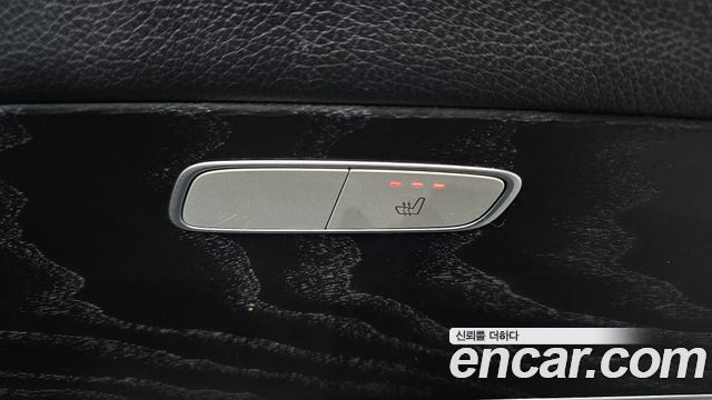 Mercedes-Benz E-Class E300 4MATIC Avnatgarde