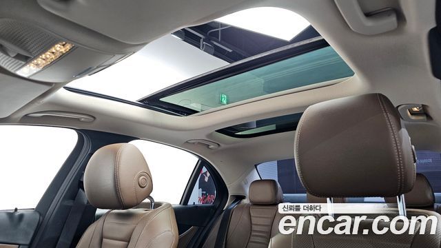 Mercedes-Benz E-Class E300 4MATIC Avnatgarde