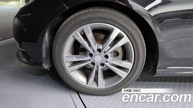 Mercedes-Benz E-Class E220 CDI Avantgarde