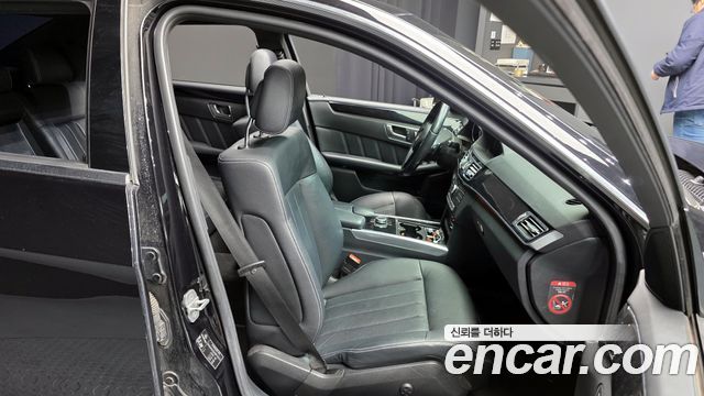 Mercedes-Benz E-Class E220 CDI Avantgarde