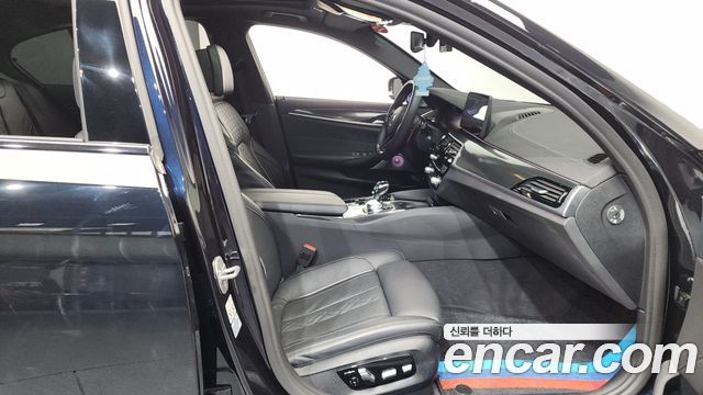 BMW 5-Series 530e M Sport
