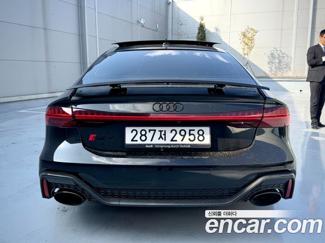 Audi RS7 (4K) 4.0 TFSI Quattro Performance