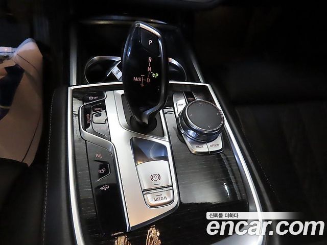 BMW 7-Series 740d xDrive M Sport