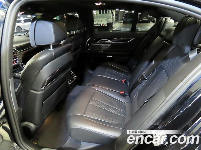 BMW 7-Series 740d xDrive M Sport