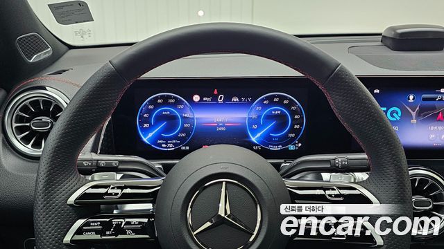 Mercedes-Benz EQB EQB300 4MATIC AMG Line