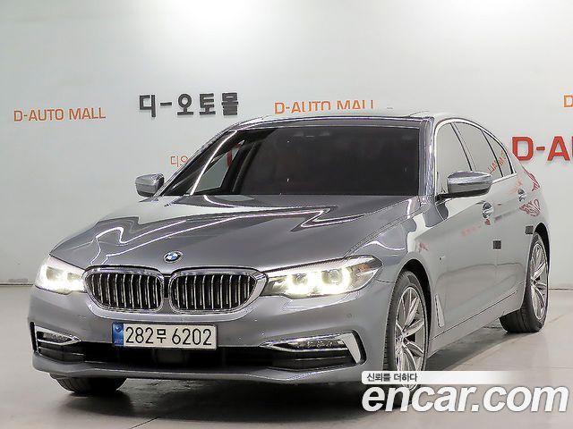 BMW 5-Series 520i Luxury