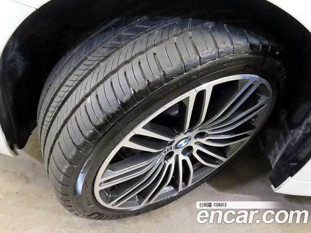 BMW 5-Series 530i xDrive M Sport Package Plus
