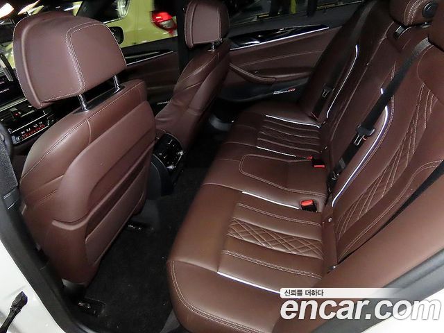 BMW 5-Series 530i xDrive M Sport Package Plus