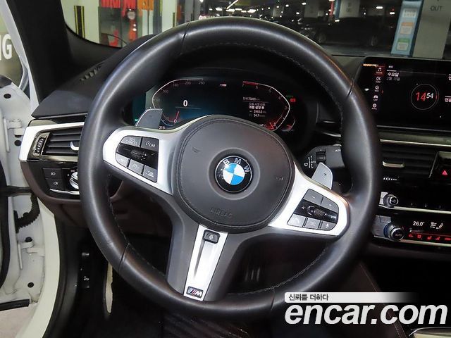 BMW 5-Series 530i xDrive M Sport Package Plus